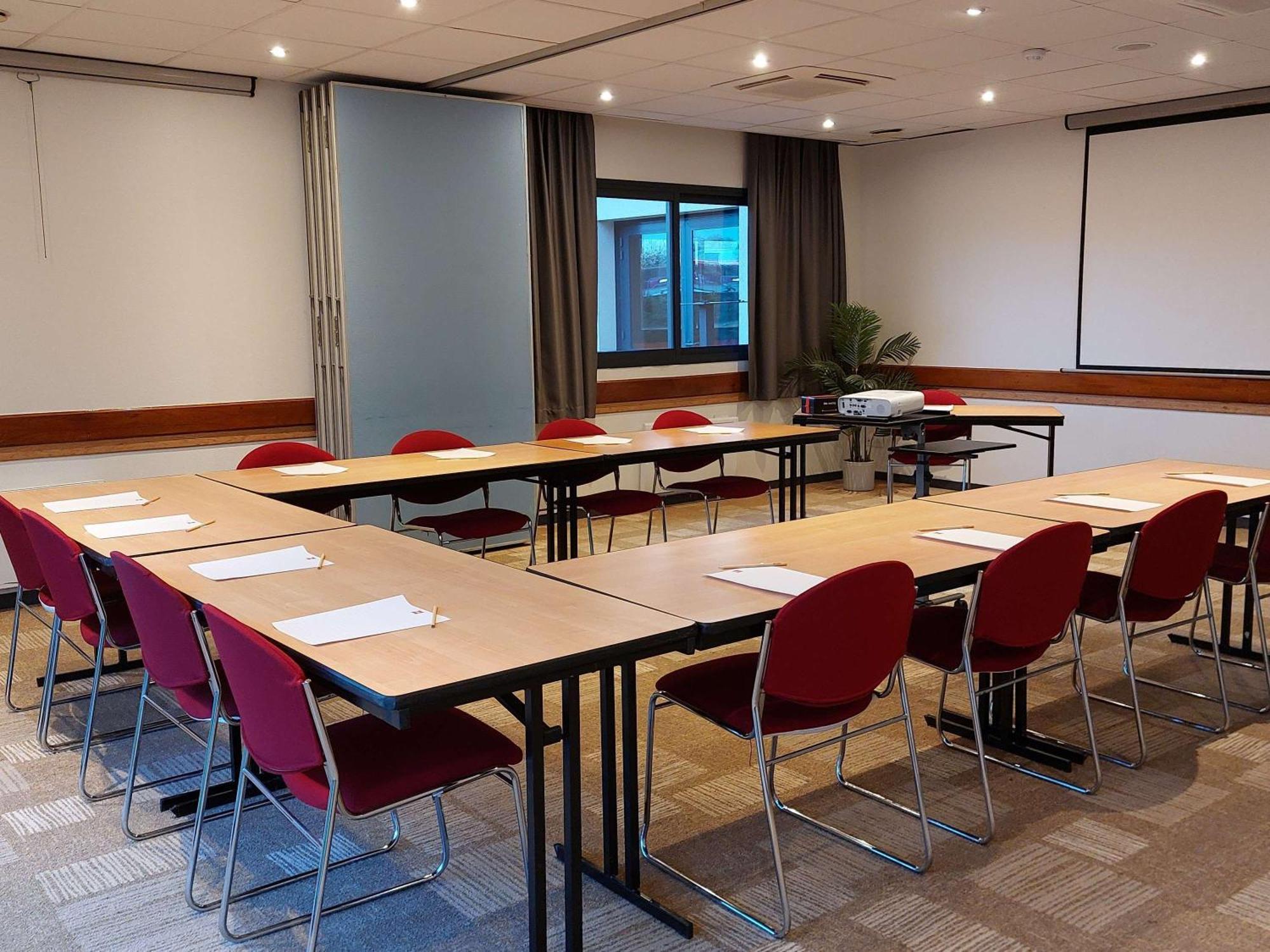 Ibis Avranches Baie Du Mont-saint-michel Hotel 3*
